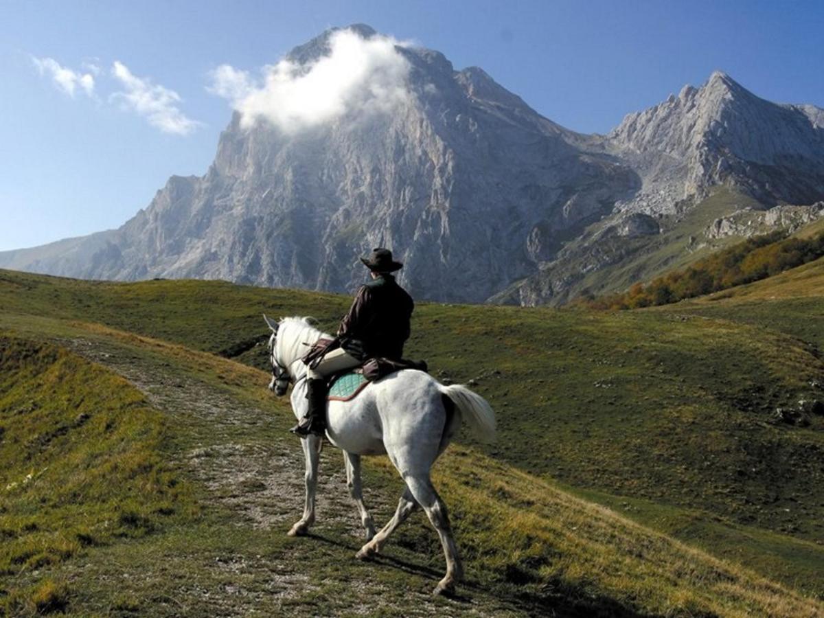 Complesso Turistico Aurora - Appartamenti Poggio Picenze Exteriér fotografie